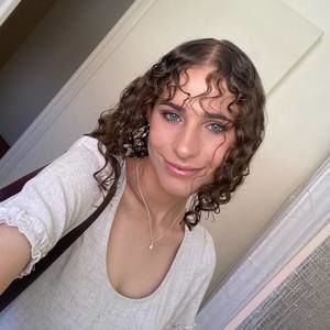 Meet your Posher, Rebecca